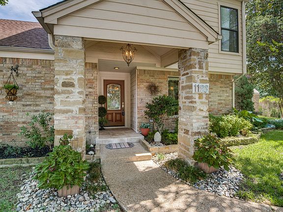 1123-derbyshire-pl-carrollton-tx-High-Res-2.jpg