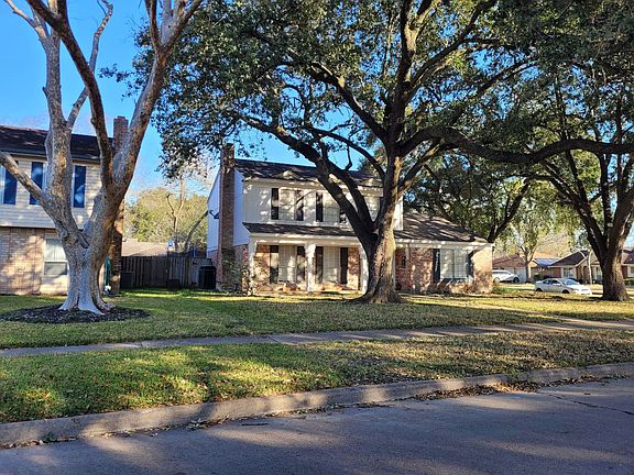 3rd image of 15902 Boulder Oaks Dr