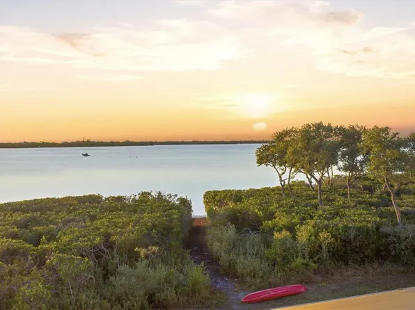 9861 Eagle Preserve Dr, Englewood, FL 34224