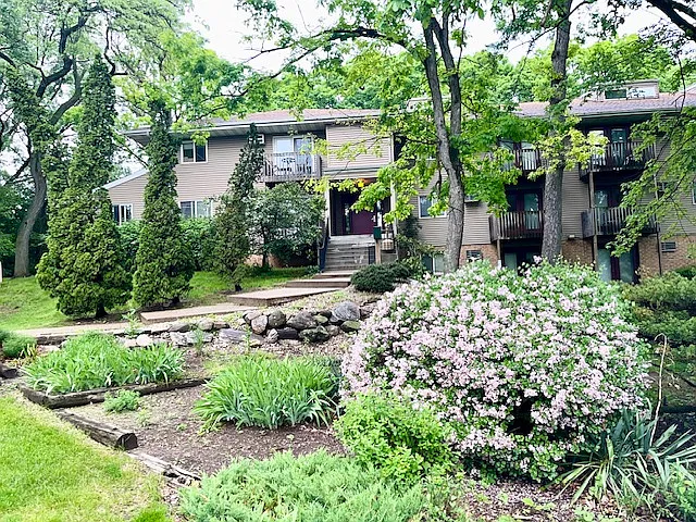 2500 Pheasant Ridge Trl #23 — Photo 9