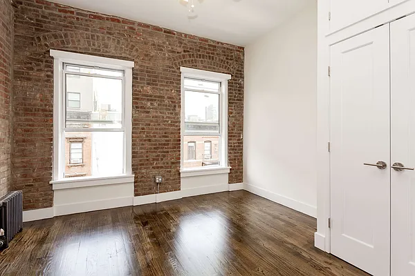 Rented by Compass | media 12