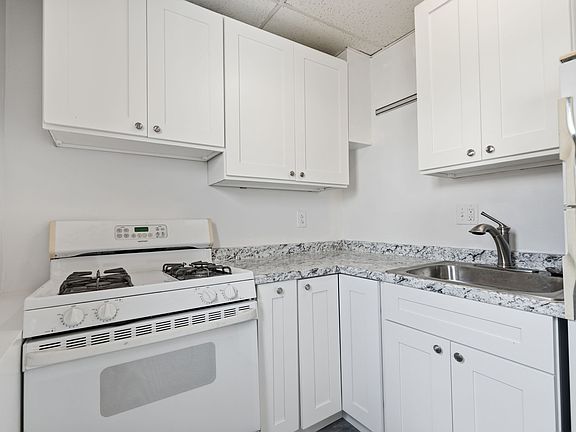 5th image of 4519 1/2 Ritchie St