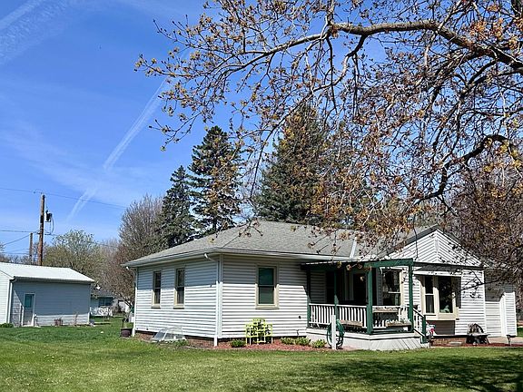 3rd image of 2934 Oak Ave