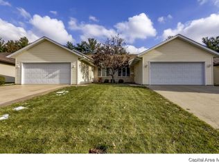 5222 Carlton Dr, Springfield, IL 62703
