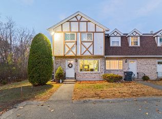 945 Riverside Dr APT 2A, Methuen, MA 01844