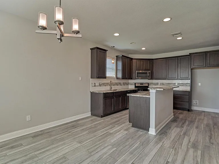 180 Racetrack Ln — Photo 17