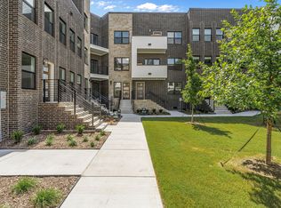 304 Golden Bell Ln, Fort Worth, TX 76107