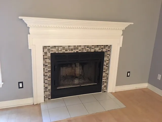 204 E Davie St — Photo 12