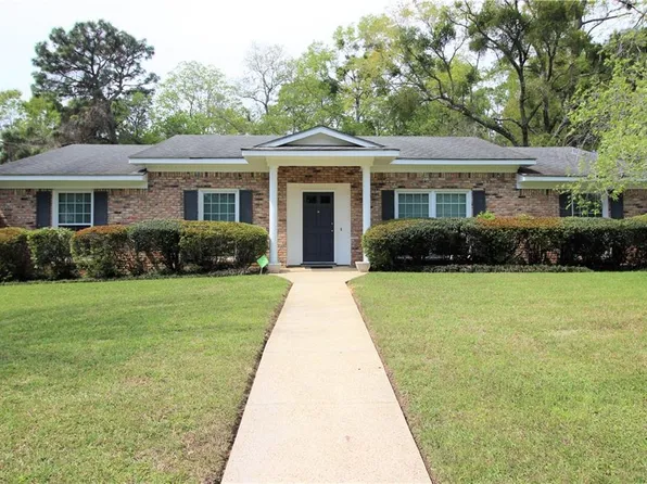 857 Parkwood Dr W, Mobile, AL 36608