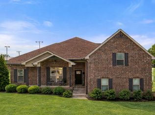 1934 Hygeia Rd, Greenbrier, TN 37073
