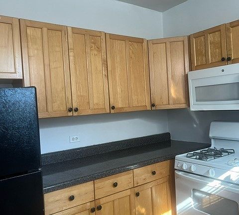 4th image of 2236 W Farwell Ave APT 2