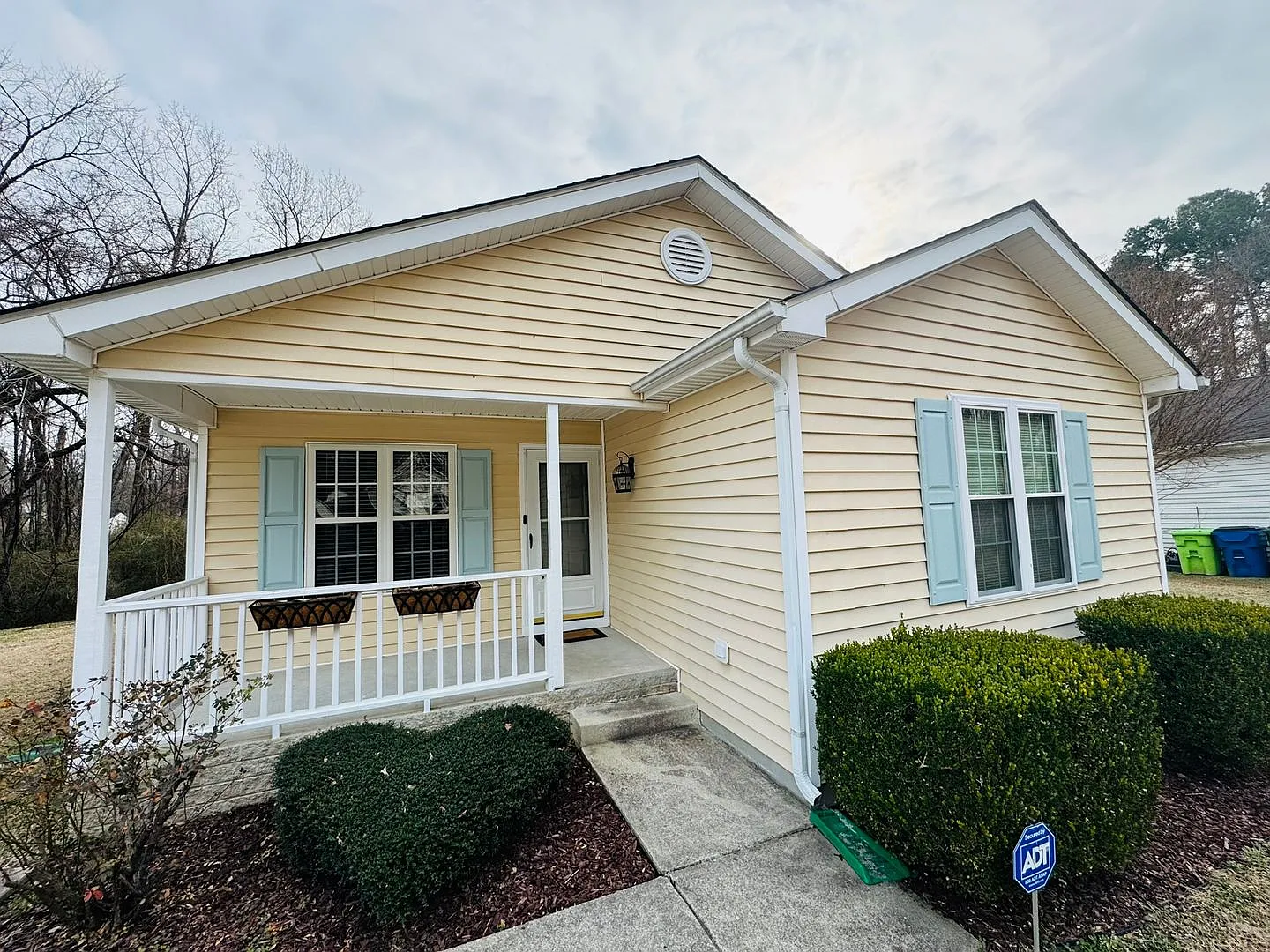 Short term lease available! — Photo 2