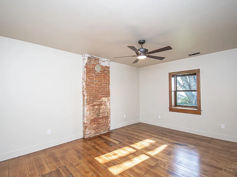 117 Montgomery Ave — Photo 47