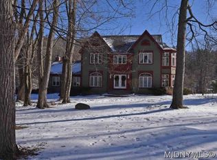 3 Hingham Rd, Utica, NY 13501