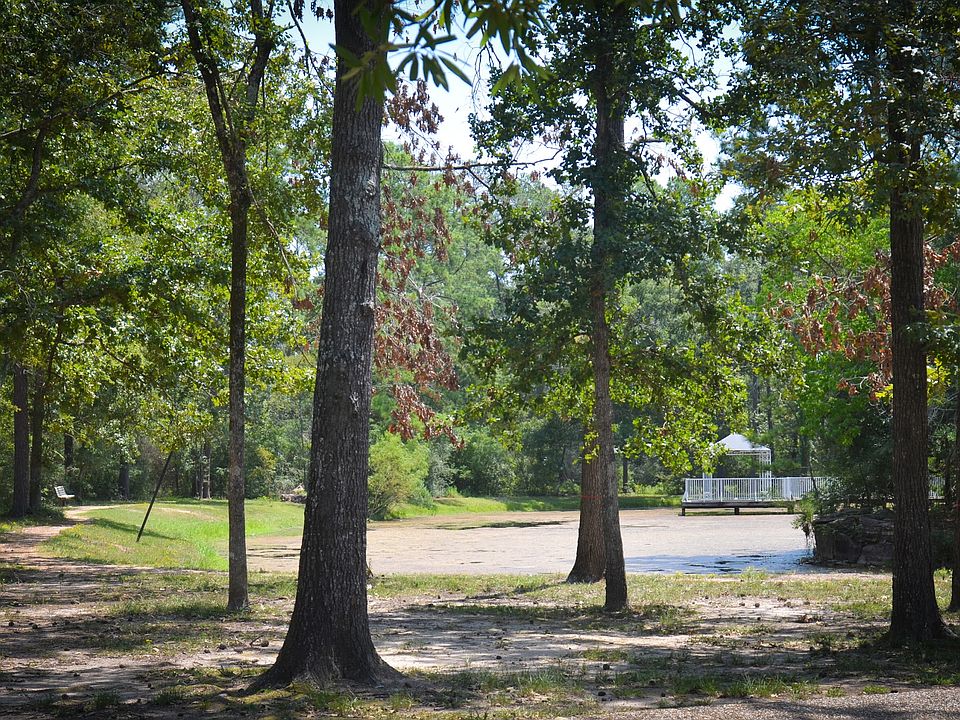 1st image of 3700 Kingwood Dr APT 2004