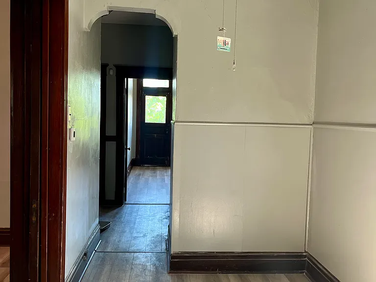4460 Holly Ave — Photo 9