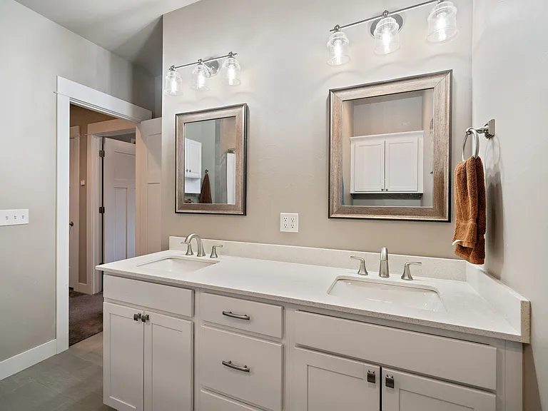 3083 Lori Ln — Photo 39