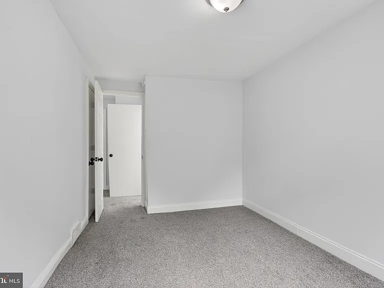 125 W 21st St — Photo 17