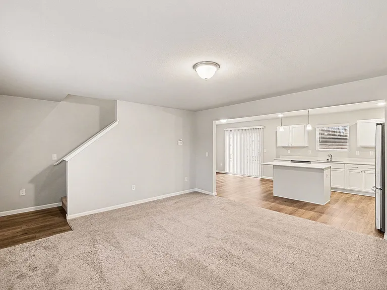 1016 Maple Ave — Photo 7