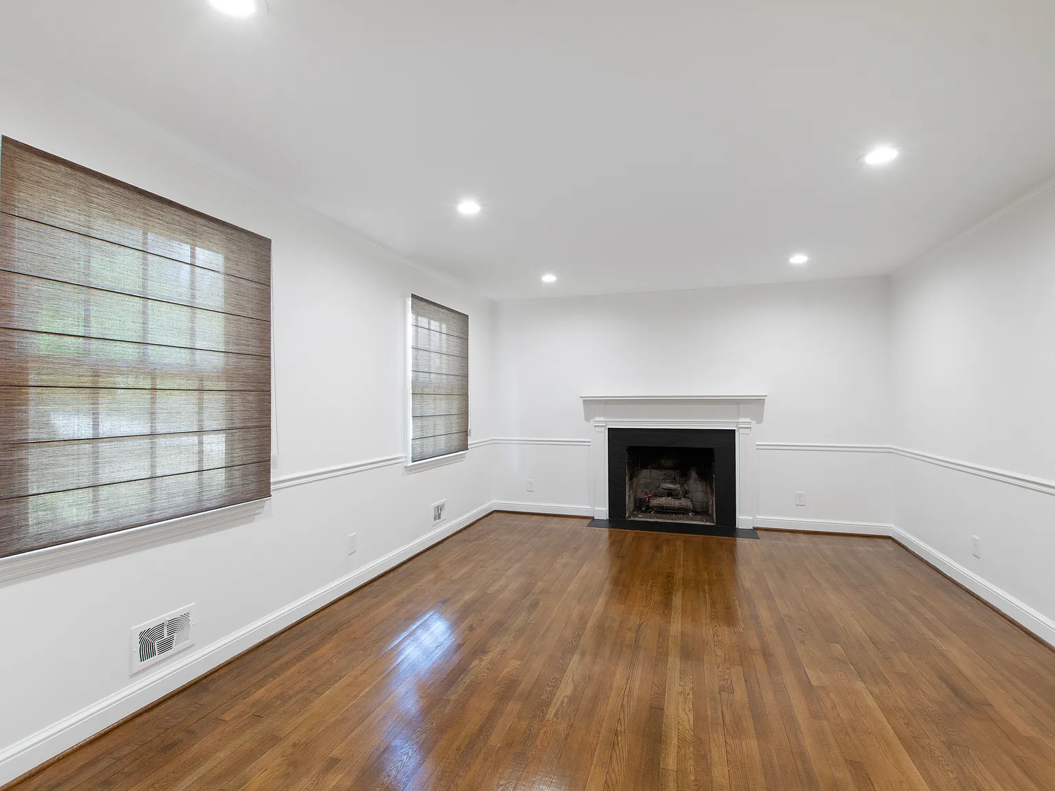 3 bed, 1833 sqft, $3,300 — Photo 4