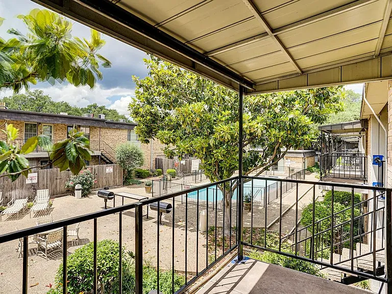 10228 Regal Oaks Dr #ID1386255P — Photo 4
