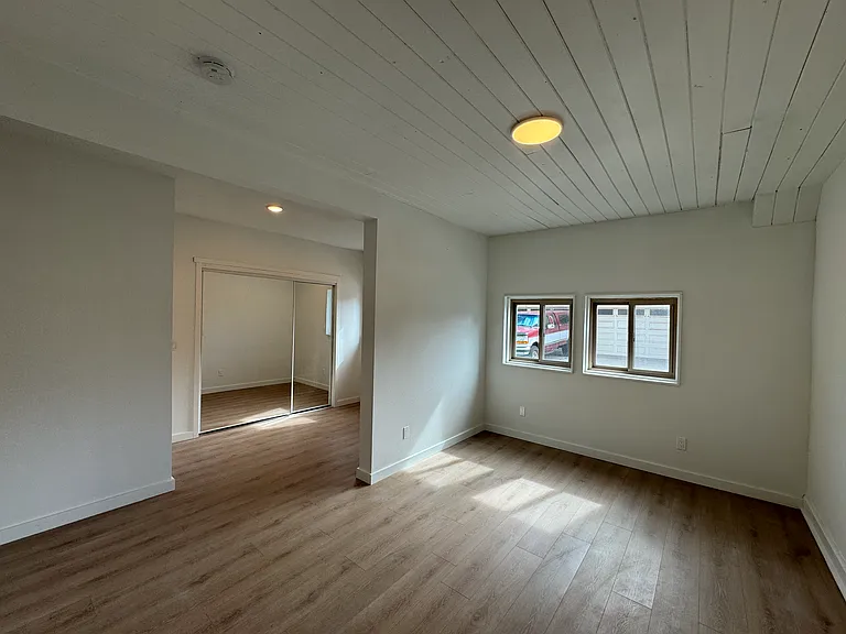 1108 S Seaward Ave — Photo 9