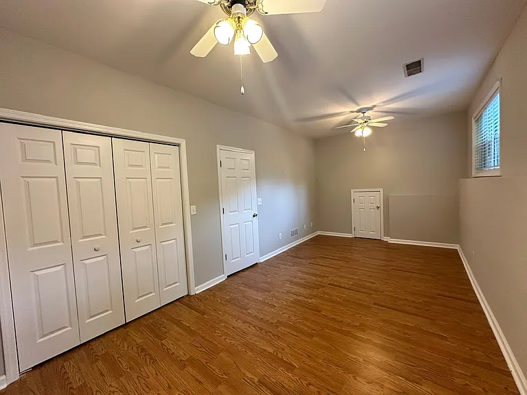 5885 Sarah Orr Ln — Photo 32