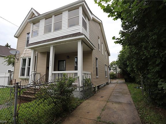 2nd image of 1029 E 78th St