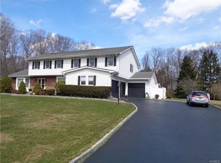 26 Richard Somers Rd, Granite Springs, NY 10527