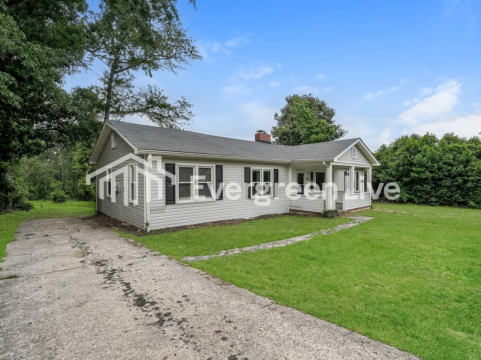 4 bed, 2.0 bath, 1508 sqft, $1,395 — Photo 3