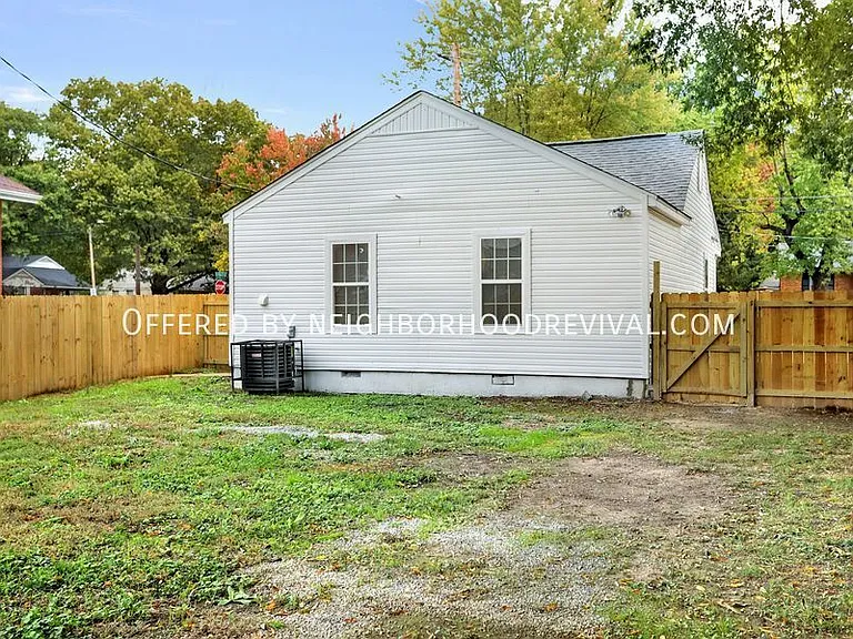 1685 S Goodlett St — Photo 22