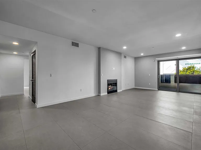 12026 Wilshire Blvd #A — Photo 16