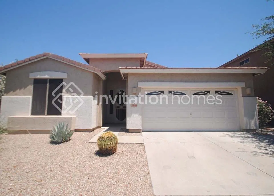 2840 E Carla Vista Dr