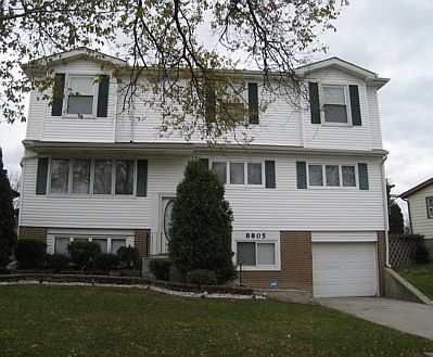 1st image of 8805 W 92nd St