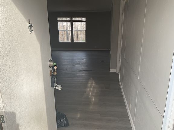 2nd image of 29 Gertrude Ln #1