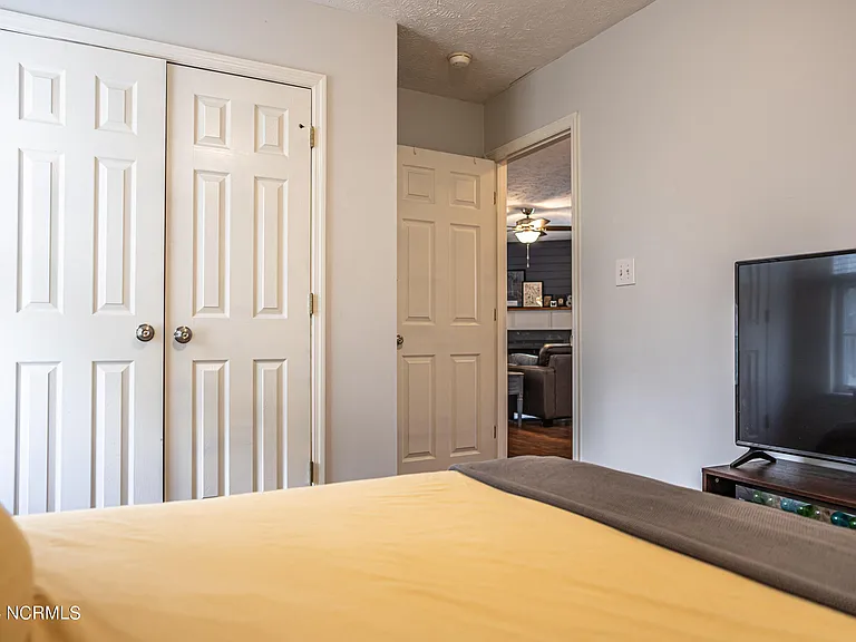 475 Northview Dr — Photo 17