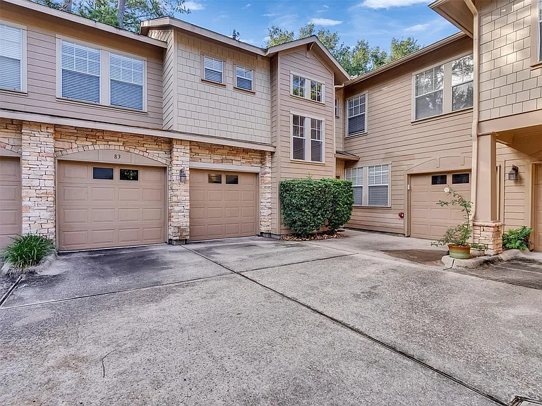 83 Scarlet Woods Ct #83 — Photo 2