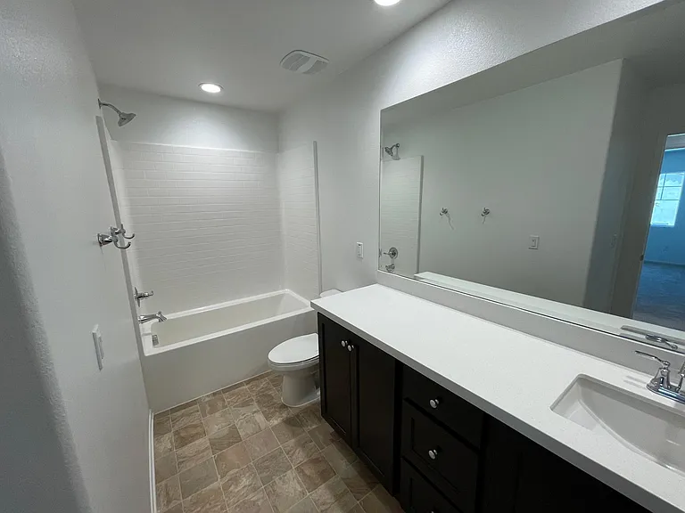 Second Floor Full Bathroom