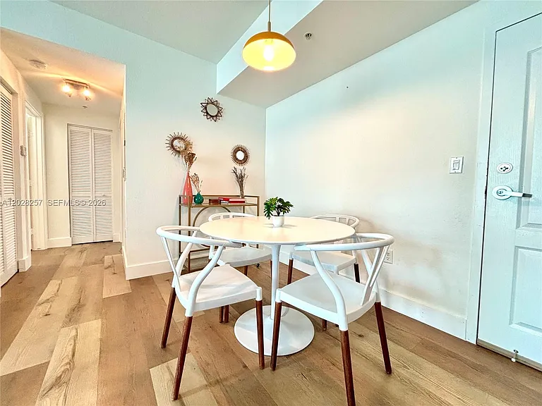 500 NE 29th St #601 — Photo 5