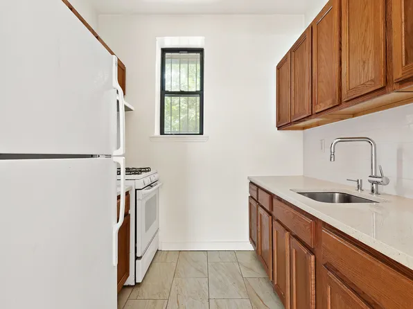 520 Classon Avenue 1 image 3 of 8
