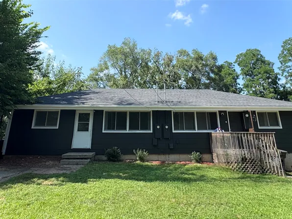 424/426 E Leach Ave, Des Moines, IA 50315