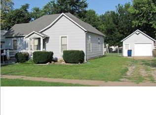 609 Main St, Halstead, KS 67056