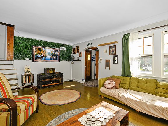 5th image of 9615 Brandt Ave