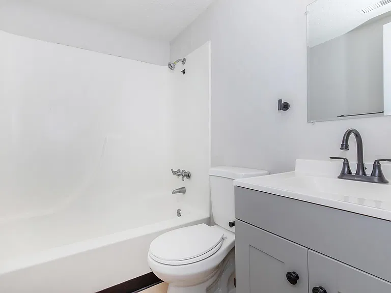 Finn Apartments — Photo 15