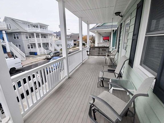 3rd image of 856 Delancey Pl
