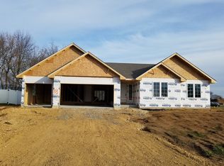 408 Scarlet Oak Dr, Poplar Grove, IL 61065