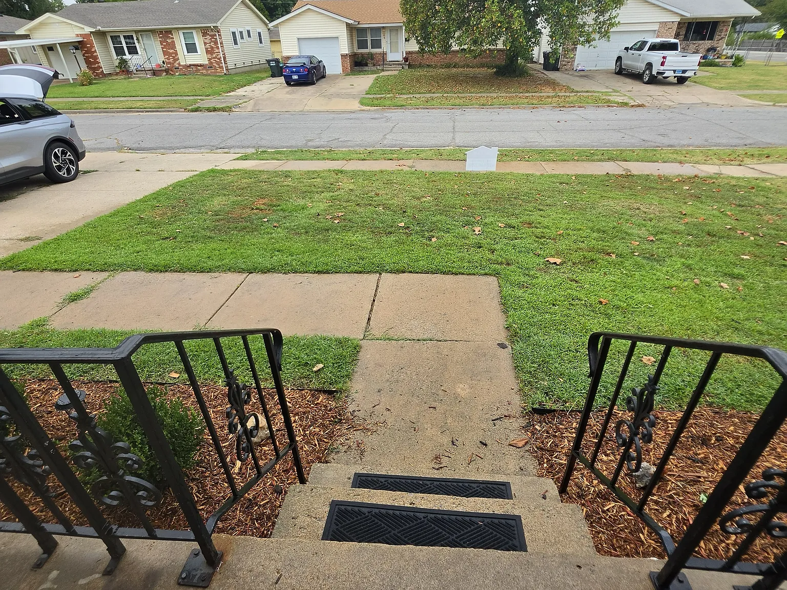 3 bed, 1.5 bath, 1075 sqft, $1,495 — Photo 3