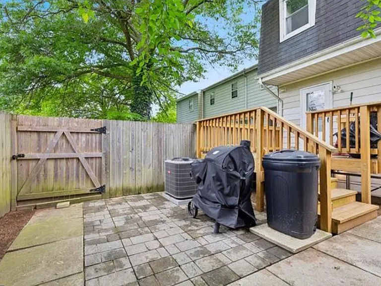 8225 Durness Ct — Photo 16