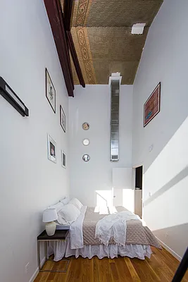 Rented by Nooklyn NYC LLC | media 42