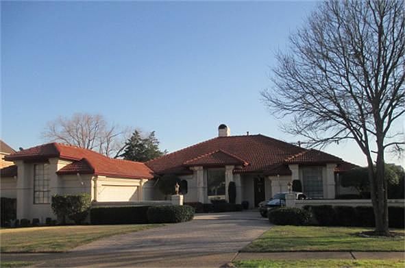 1st image of 2424 Creekside Cir S